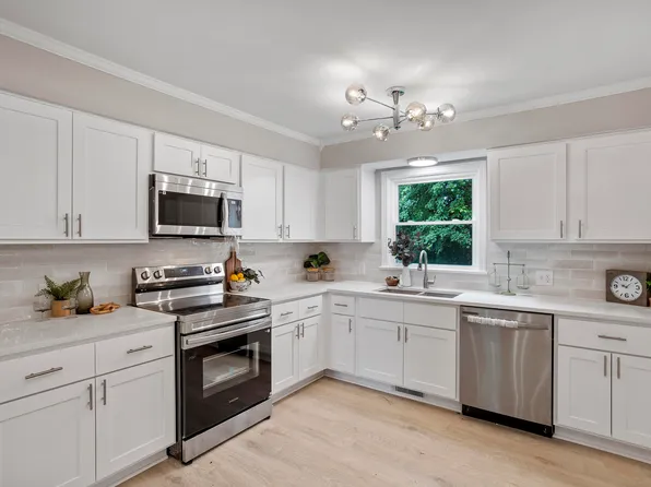 1821 Spring Ln, Sanford, NC 27330