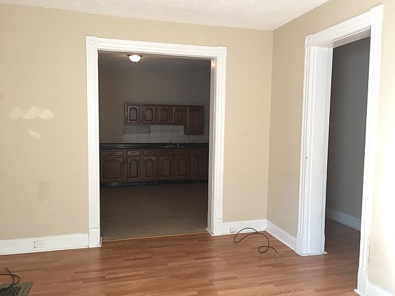3rd image of 4049 Shenandoah Ave