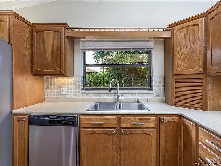 5361 SW Windward Way — Photo 13