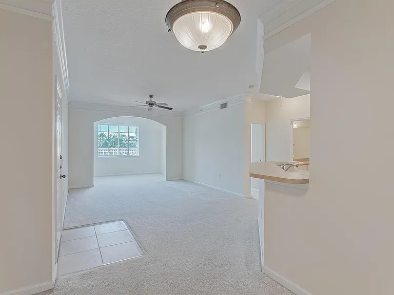 9303 Myrtlewood Cir W — Photo 16
