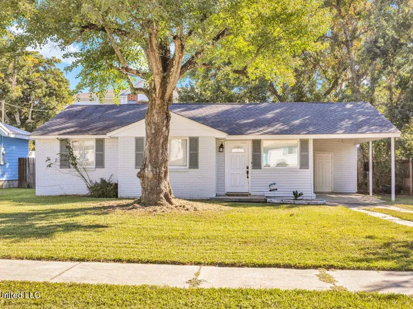 152 Holiday Ave, Pass Christian, MS 39571