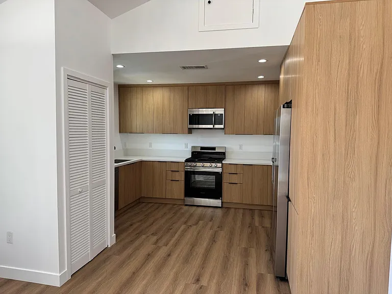 21025 San Jose St — Photo 3