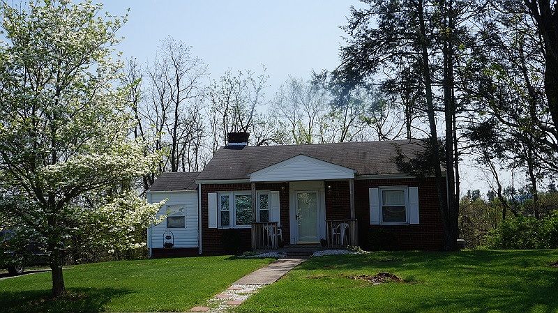 1st image of 1733 Aspen St NW