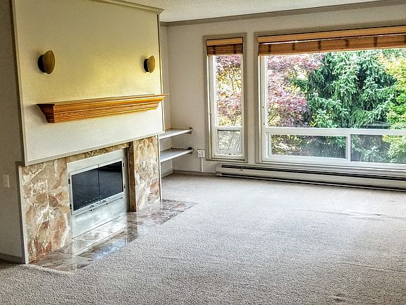5th image of 163 Etruria St APT 301