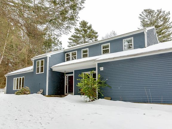 2nd image of 34 Cranbrook Dr