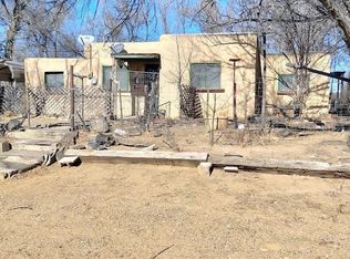 607 1st St, Springer, NM 87747