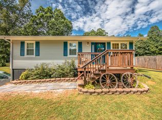 195 Rock Bridge Rd, Harriman, TN 37748
