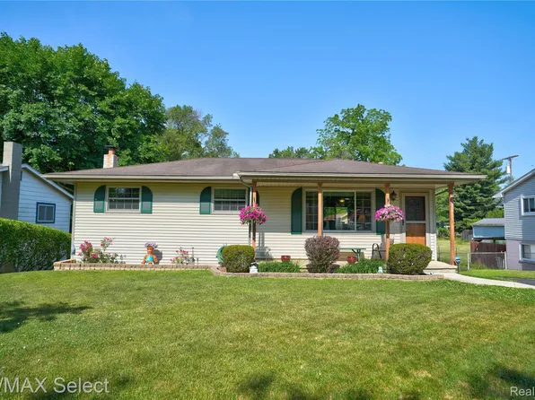 2249 Pauline Dr, Waterford, MI 48329