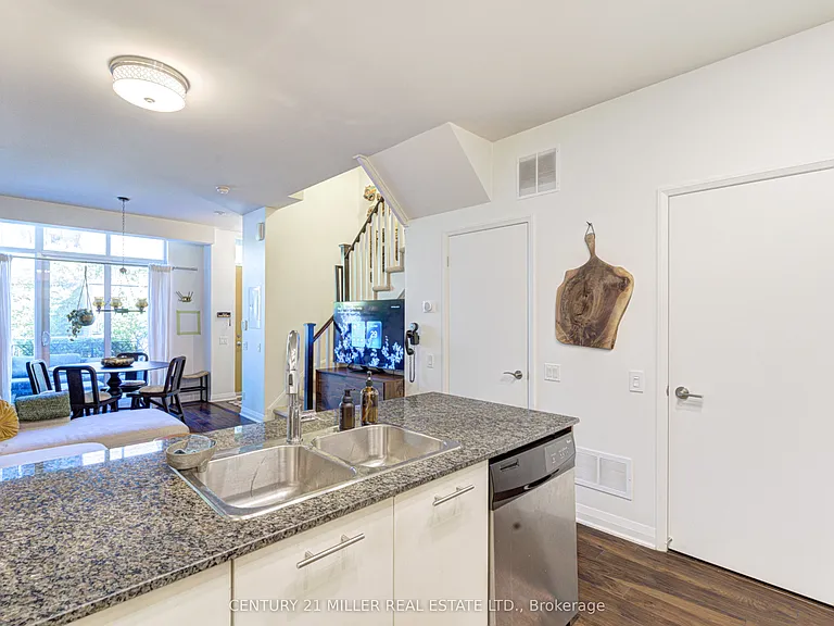 15 Valhalla Inn Rd #Townhouse 10 — Photo 11
