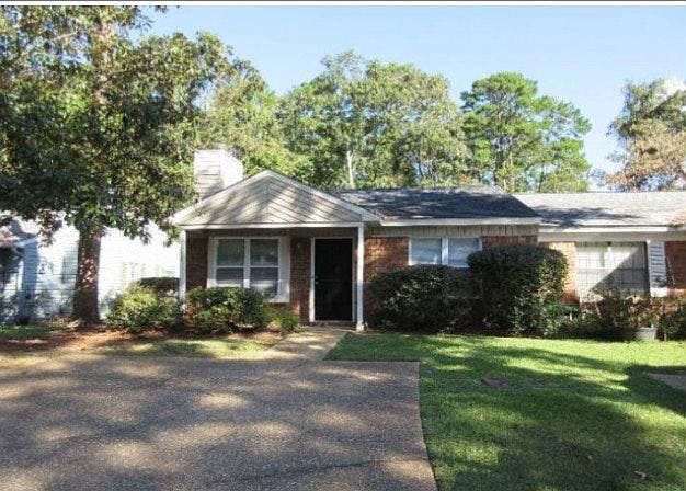 Front of beautiful home