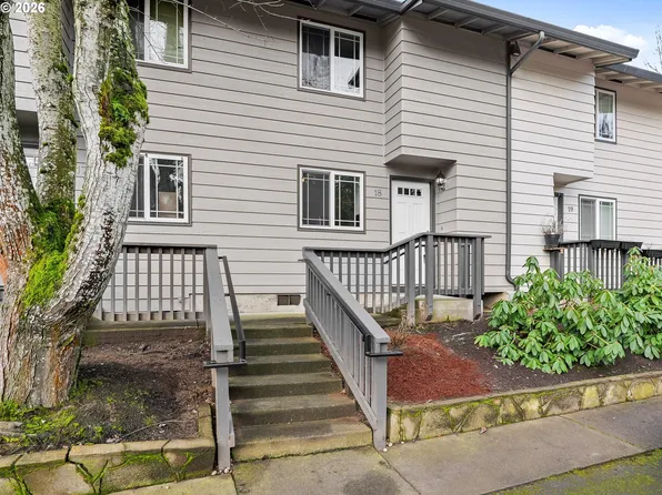 29650 SW Courtside Dr APT 18, Wilsonville, OR 97070