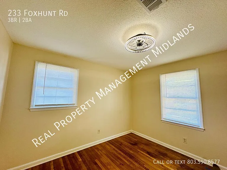 233 Foxhunt Rd — Photo 5