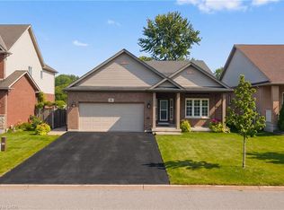 26 Welstead Dr, Saint Catharines, ON L2S4B4