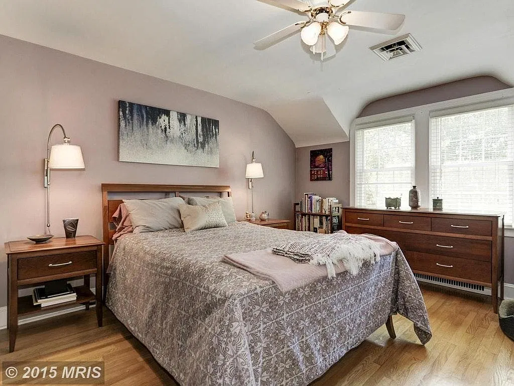 4 bed, 2500 sqft, $2,750 — Photo 3