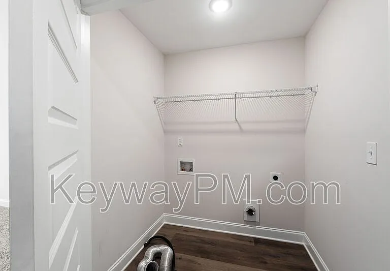 317 Sumac Trl — Photo 9