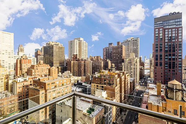 Rented by Compass | media 19