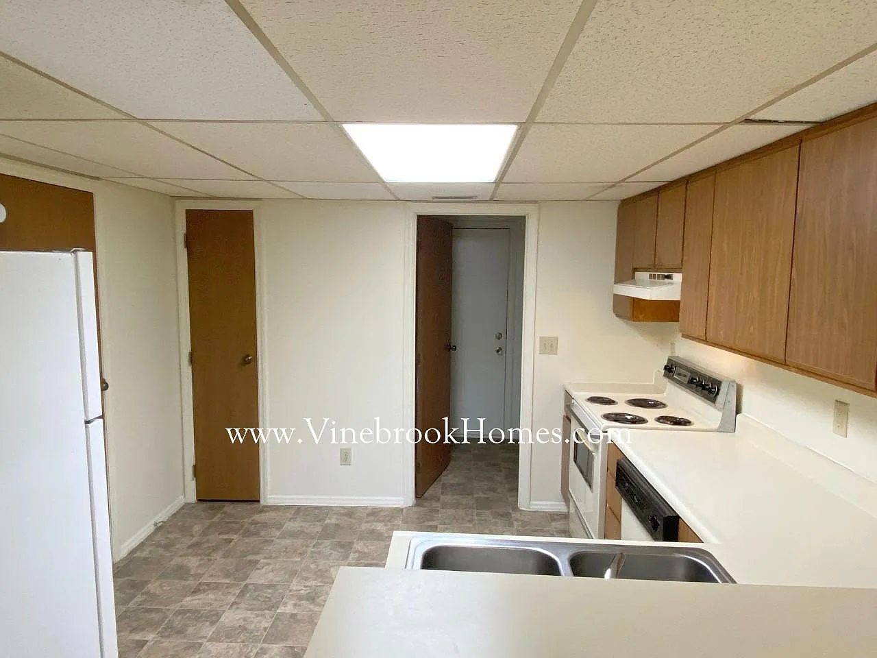 2 bed, 2.5 bath, 1232 sqft, $1,070 — Photo 4