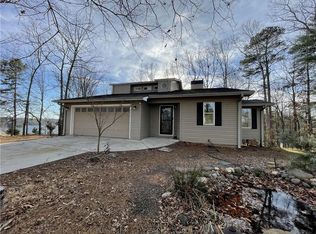 3492 Point View Cir, Gainesville, GA 30506