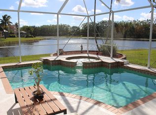 832 Savannah Falls Dr, Fort Lauderdale, FL 33327