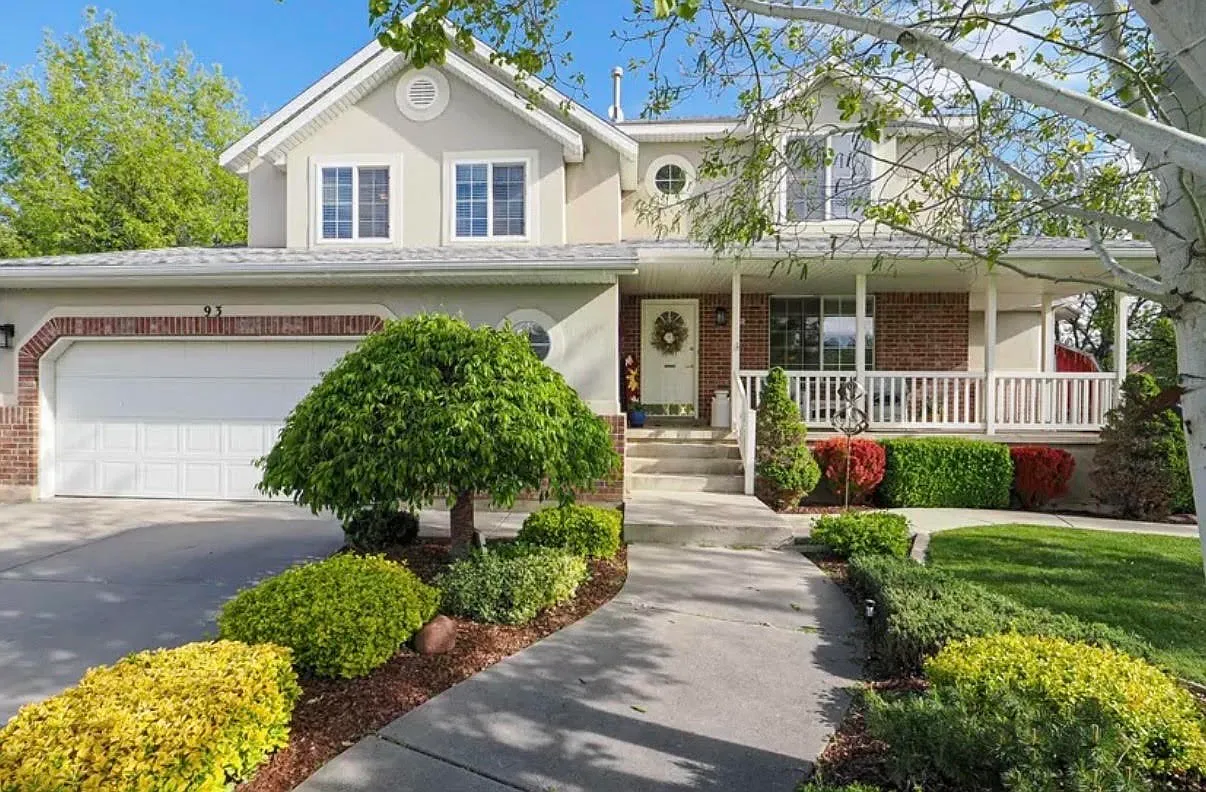 5 bed, 3.5 bath, 3154 sqft, $3,500 — Photo 1