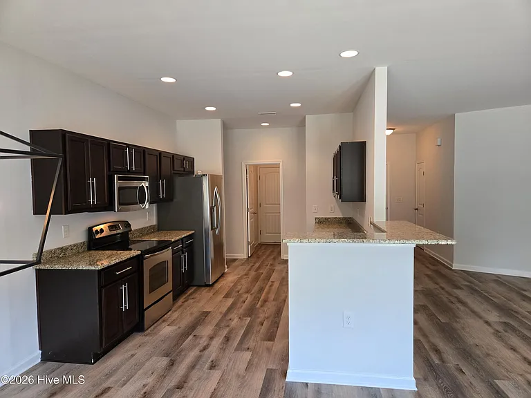 8133 Porters Crossing Way — Photo 7