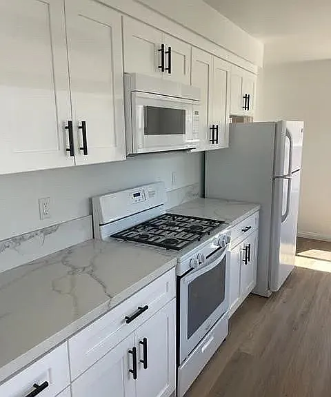 20335 Londelius St — Photo 3