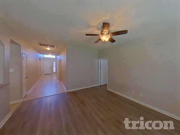 2nd image of 825 Hawthorne Rd