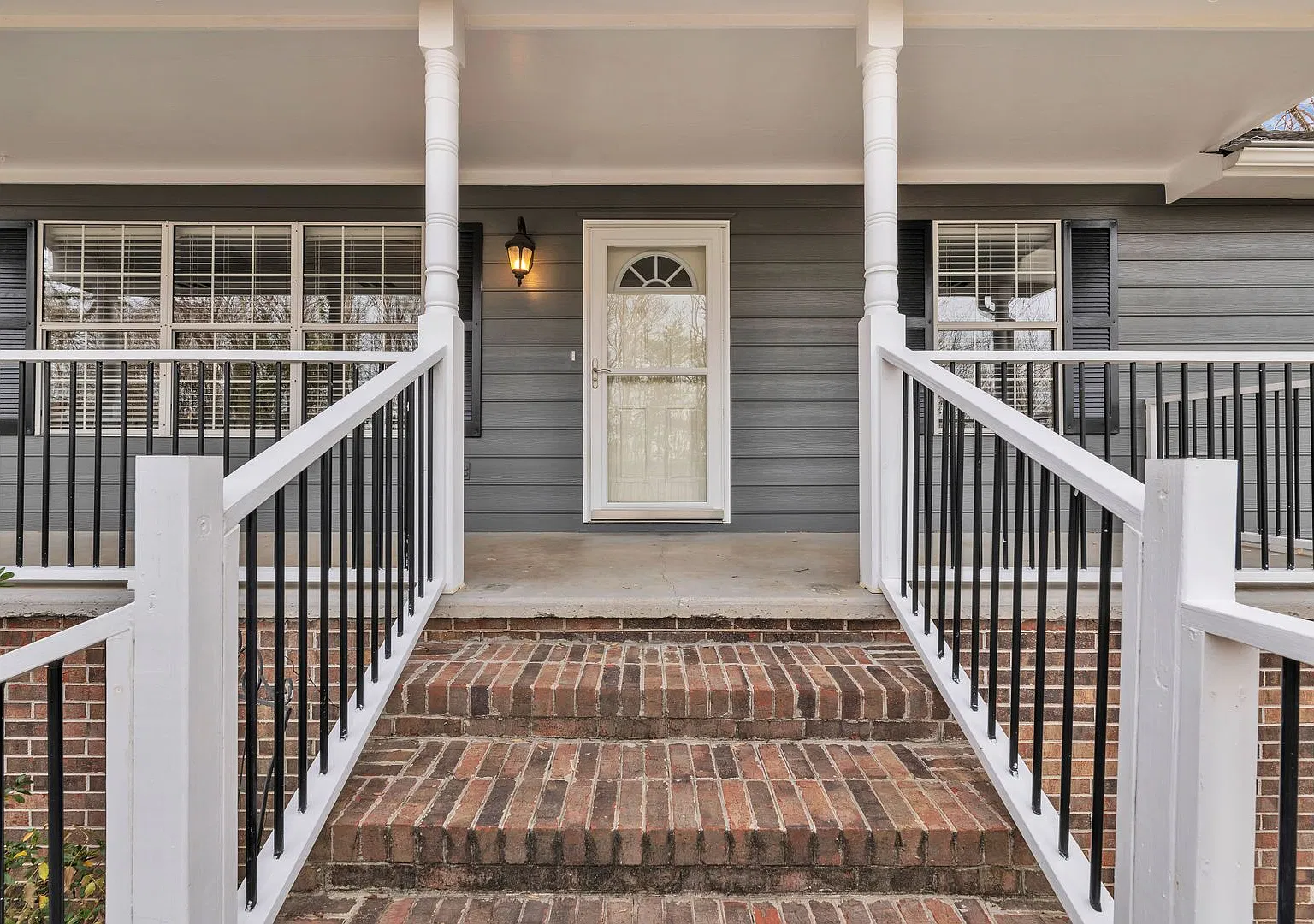 3 bed, 2.0 bath, 1420 sqft, $2,400 — Photo 3