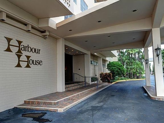 4th image of 2401 Bayshore Blvd Unit 1201