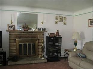4th image of 2702 Dale Ave
