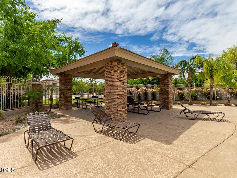 4324 E Windsor Ct — Photo 40