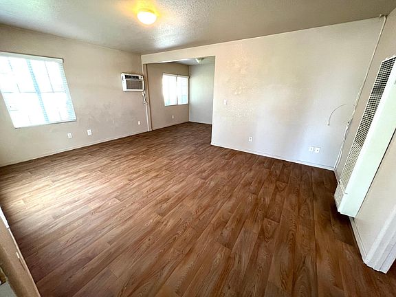 New (Oct. 2022) flooring