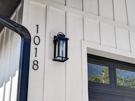 4th image of 1018 W Jackson Street