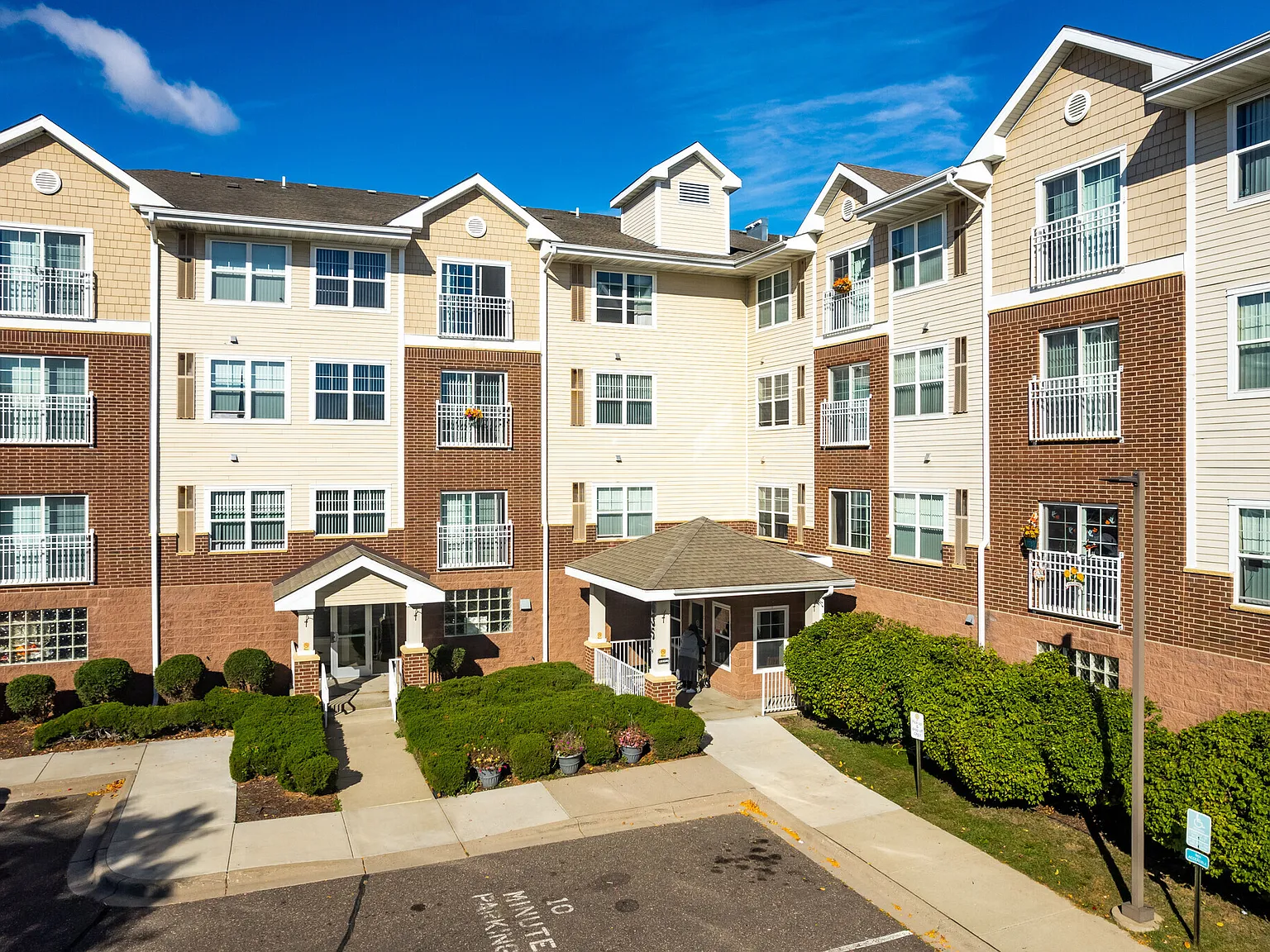 Arbor Pointe — Photo 2