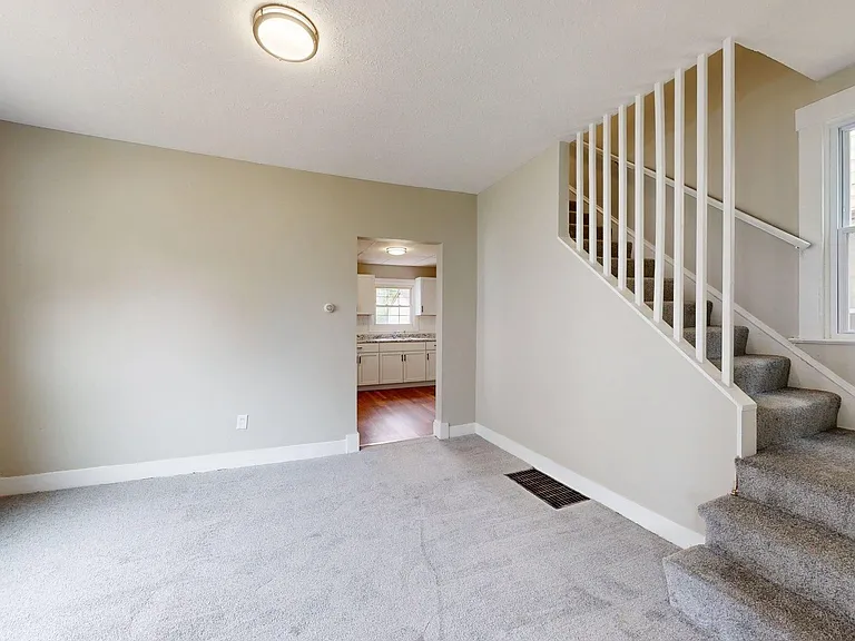 2027 W 105th St — Photo 11