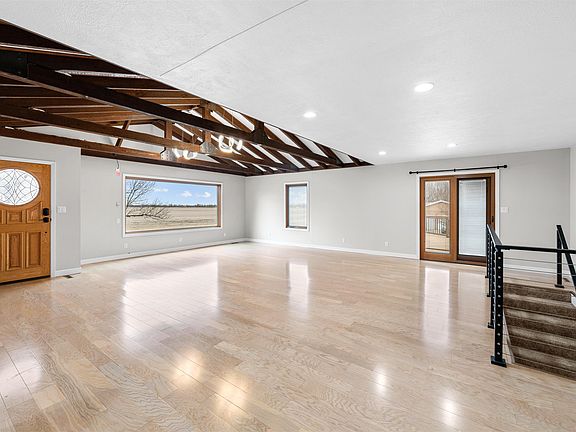 2nd image of 704 E Mentor Rd