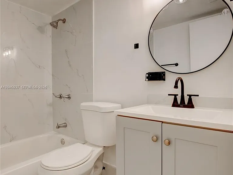 1740 Funston St #6 — Photo 8