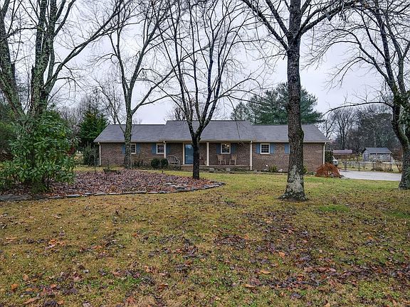 2nd image of 115 Lakewood Cir