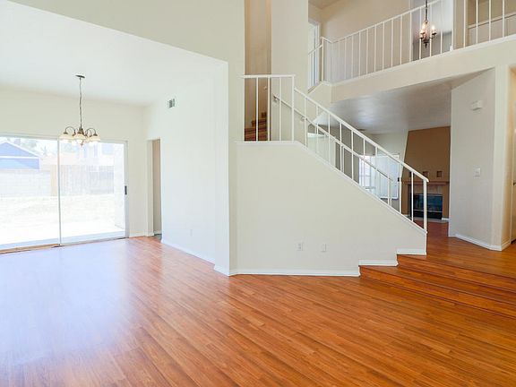 5th image of 4233 Nashville St