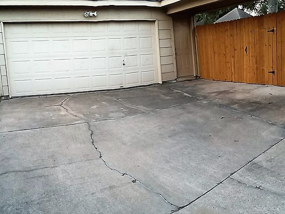 detached garage