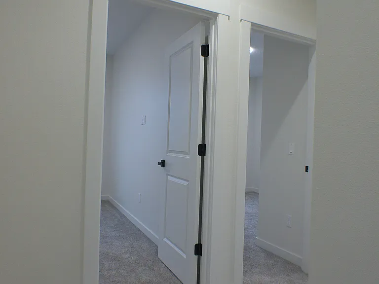 528 S 7th St — Photo 26