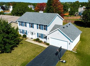 591 Angelica Ln, Roscoe, IL 61073