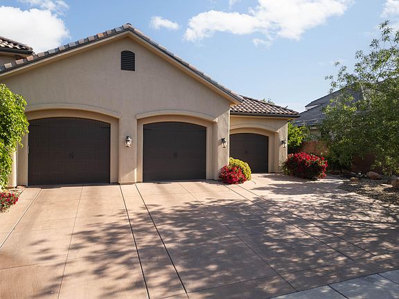 3rd image of 2461 E Lagrasse Cir