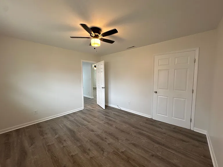 400 W Market St. — Photo 12