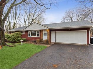 4389 Hodgson Rd, Shoreview, MN 55126