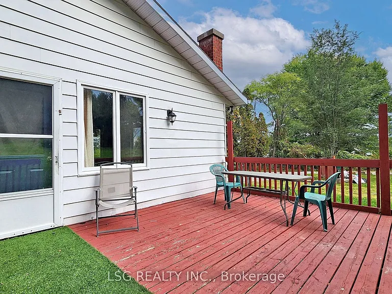 754 The Queensway S #MAIN — Photo 4
