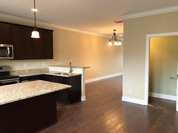 4th image of 1421 Park Ave #B