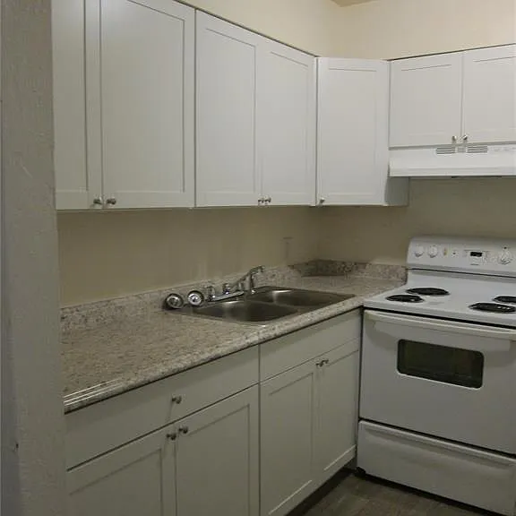 7012 SW 6th Pl #C — Photo 17