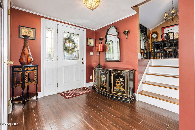 3rd image of 186 Tampa Avenue