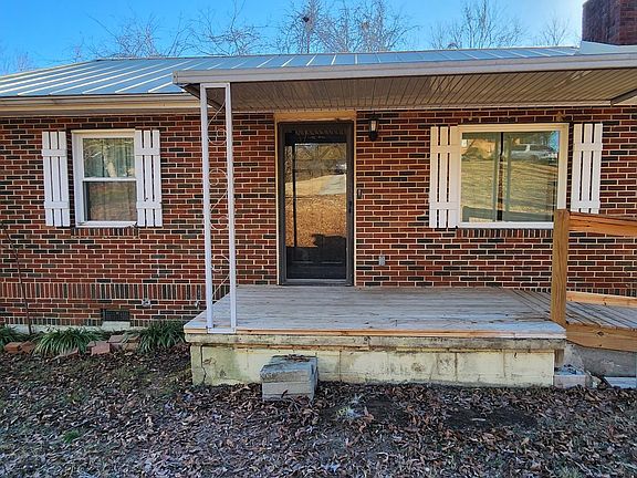 3rd image of 4212 Wilkesview Dr